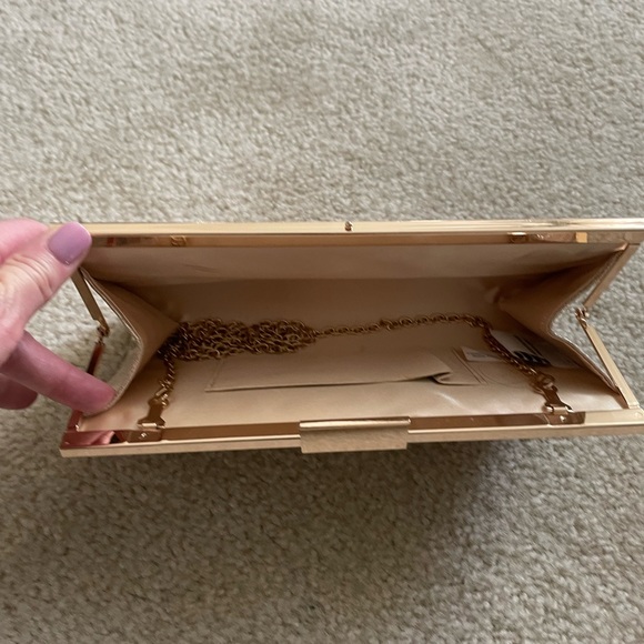 Ivory and Pearl Clutch Purse - Picture 3 of 3